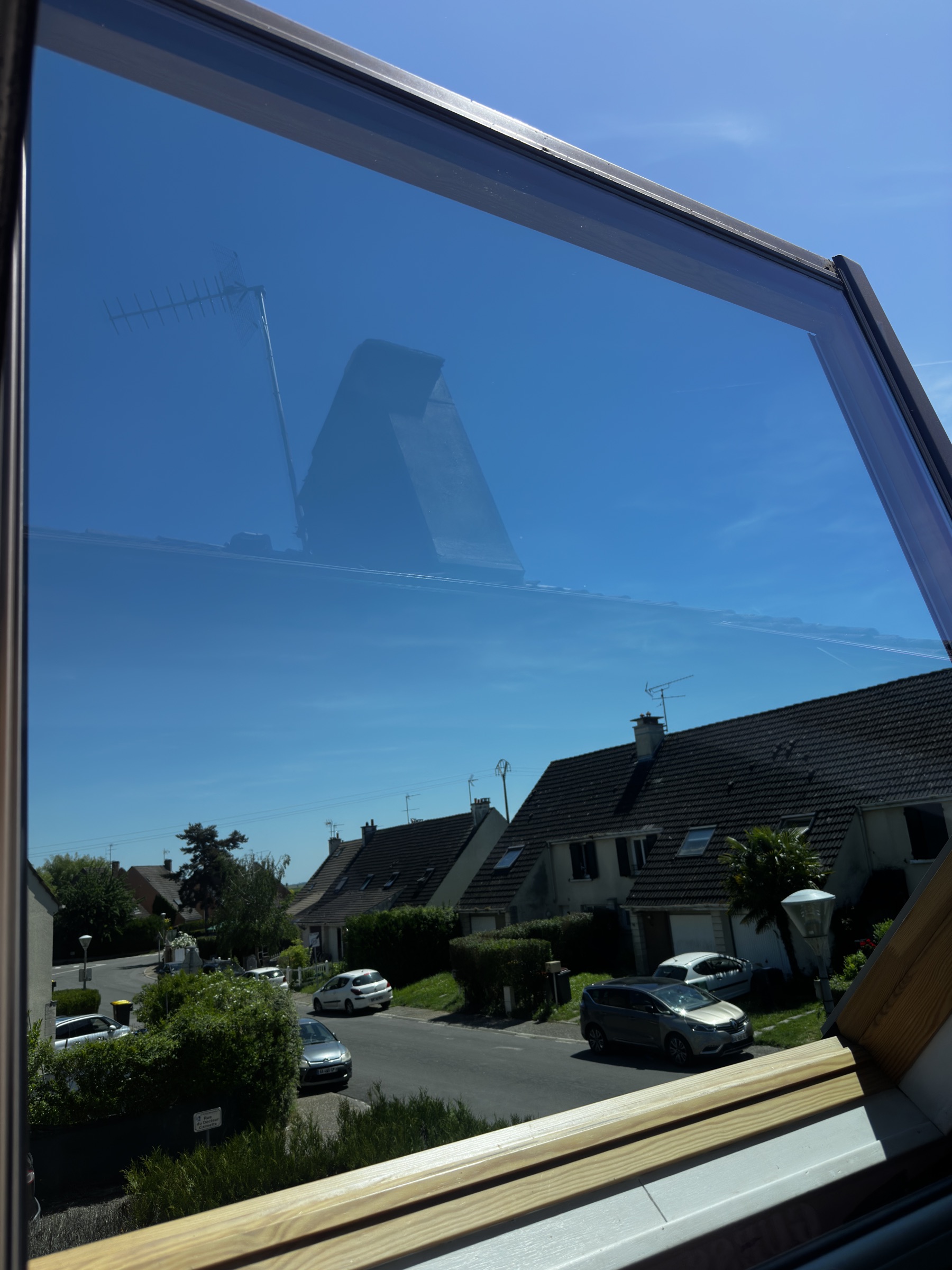 Après nettoyage — Velux — résidence privée (95)